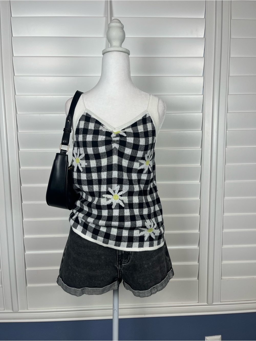 Cato Black & White Gingham Daisy Knit Tank Top Medium